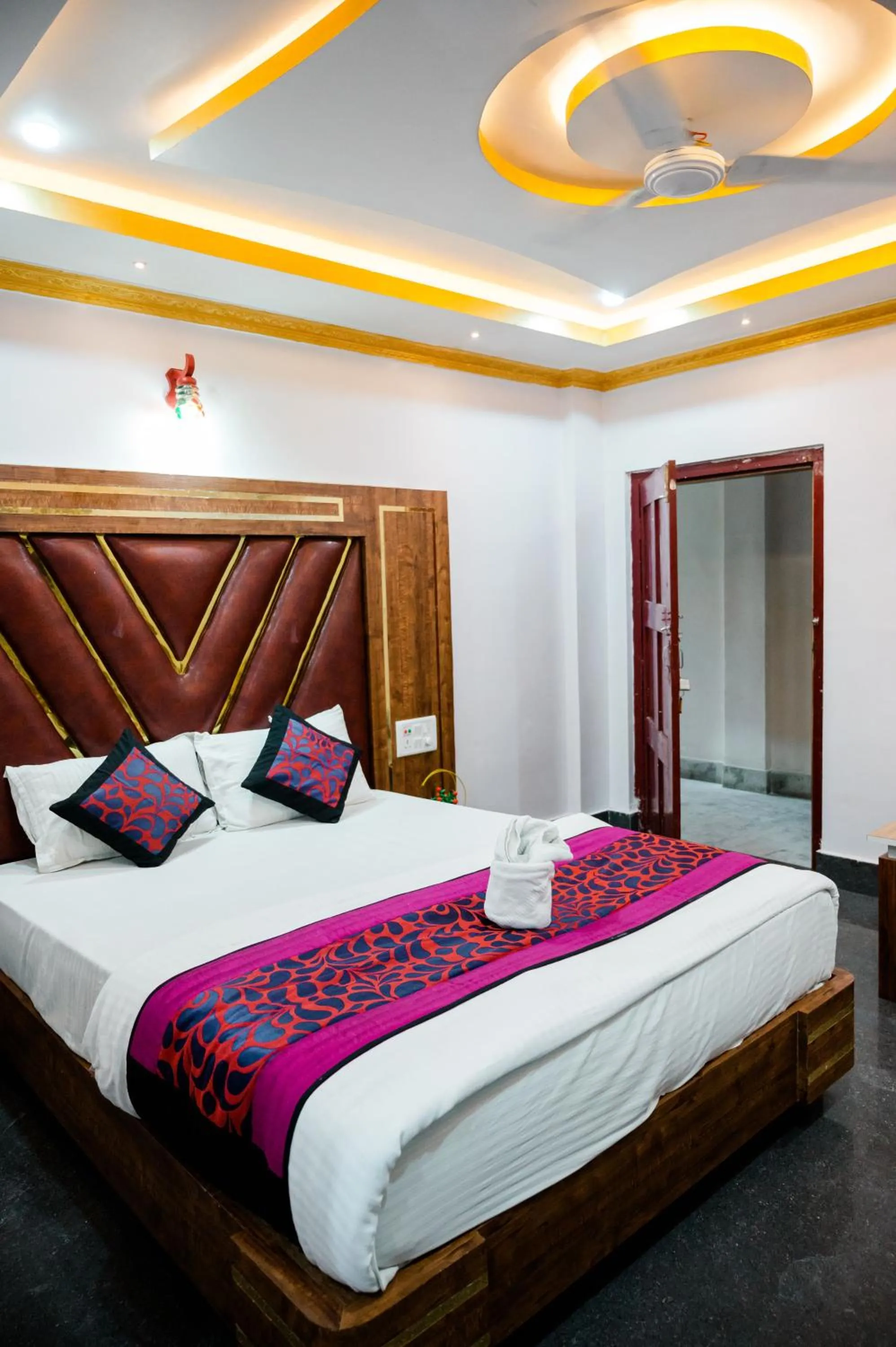 Bedroom, Bed in HOTEL COUNTRY INN