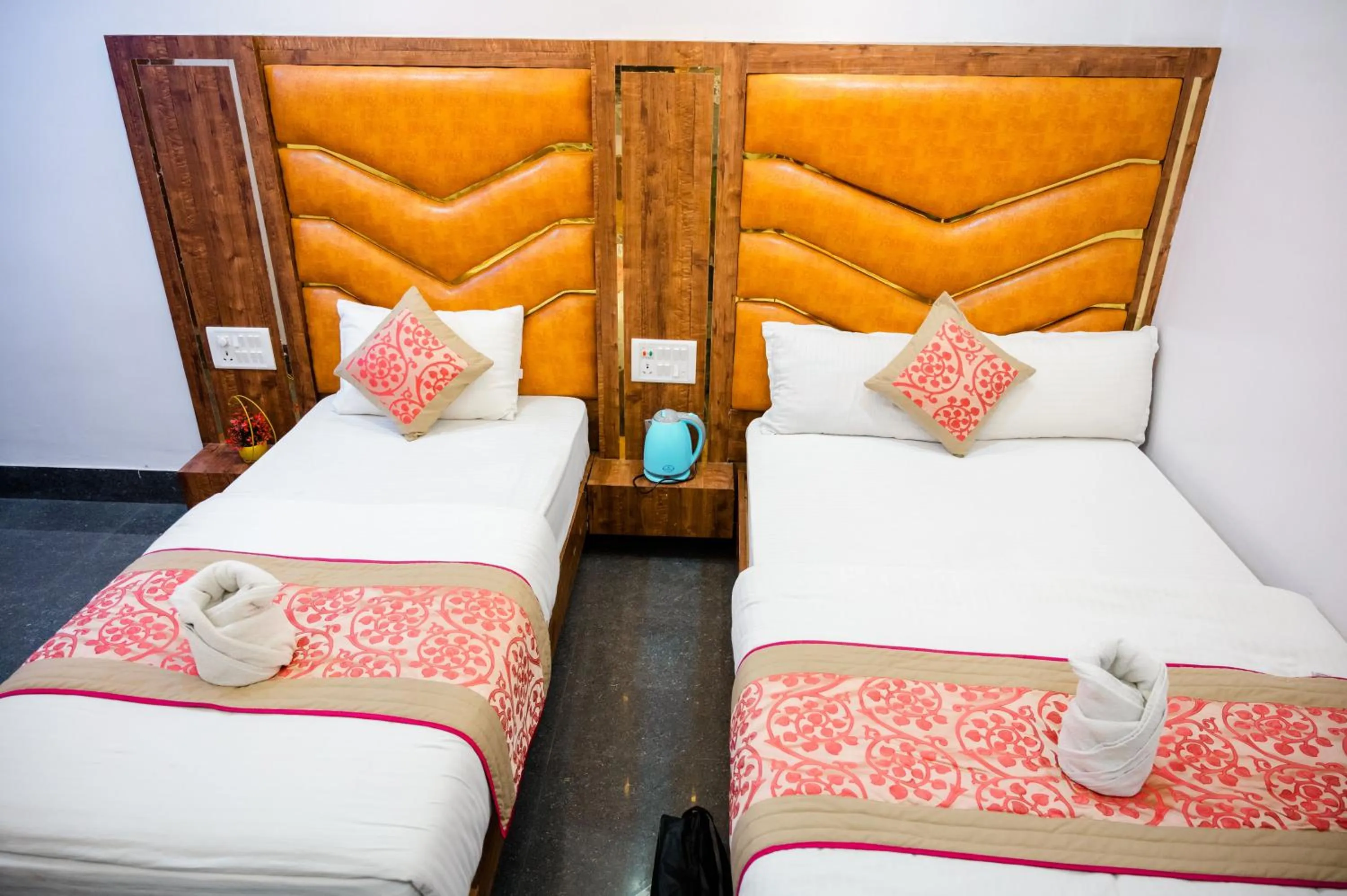 Bed in HOTEL COUNTRY INN