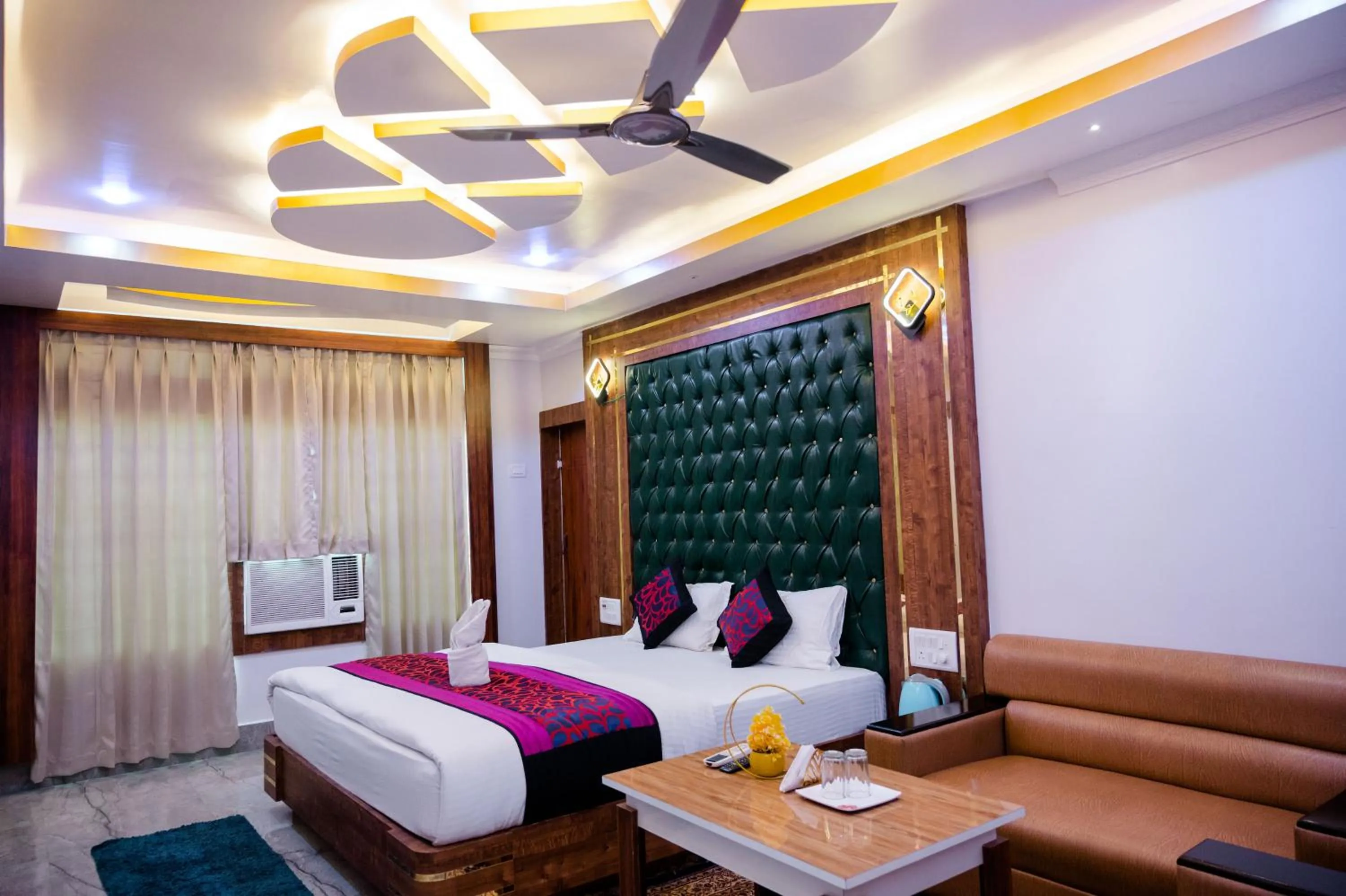 Bedroom, Bed in HOTEL COUNTRY INN