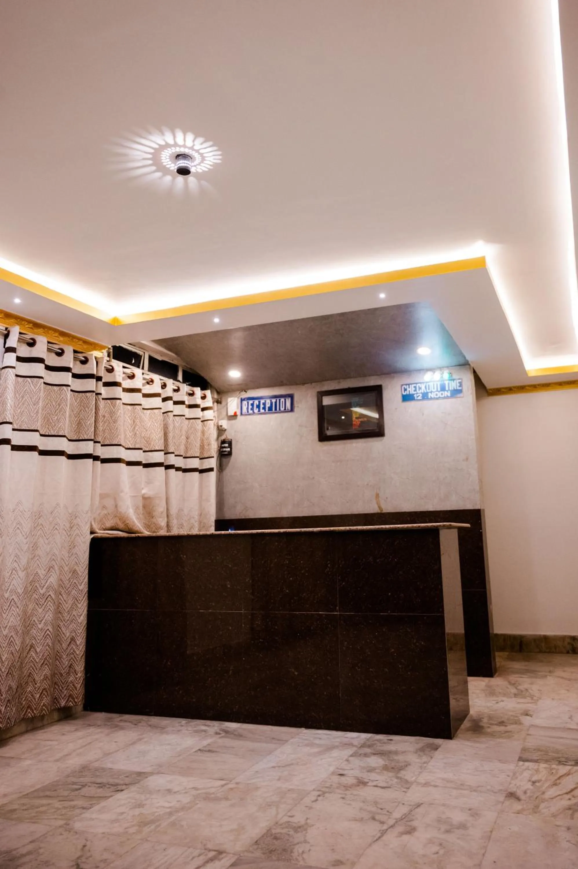 Lobby or reception in HOTEL COUNTRY INN