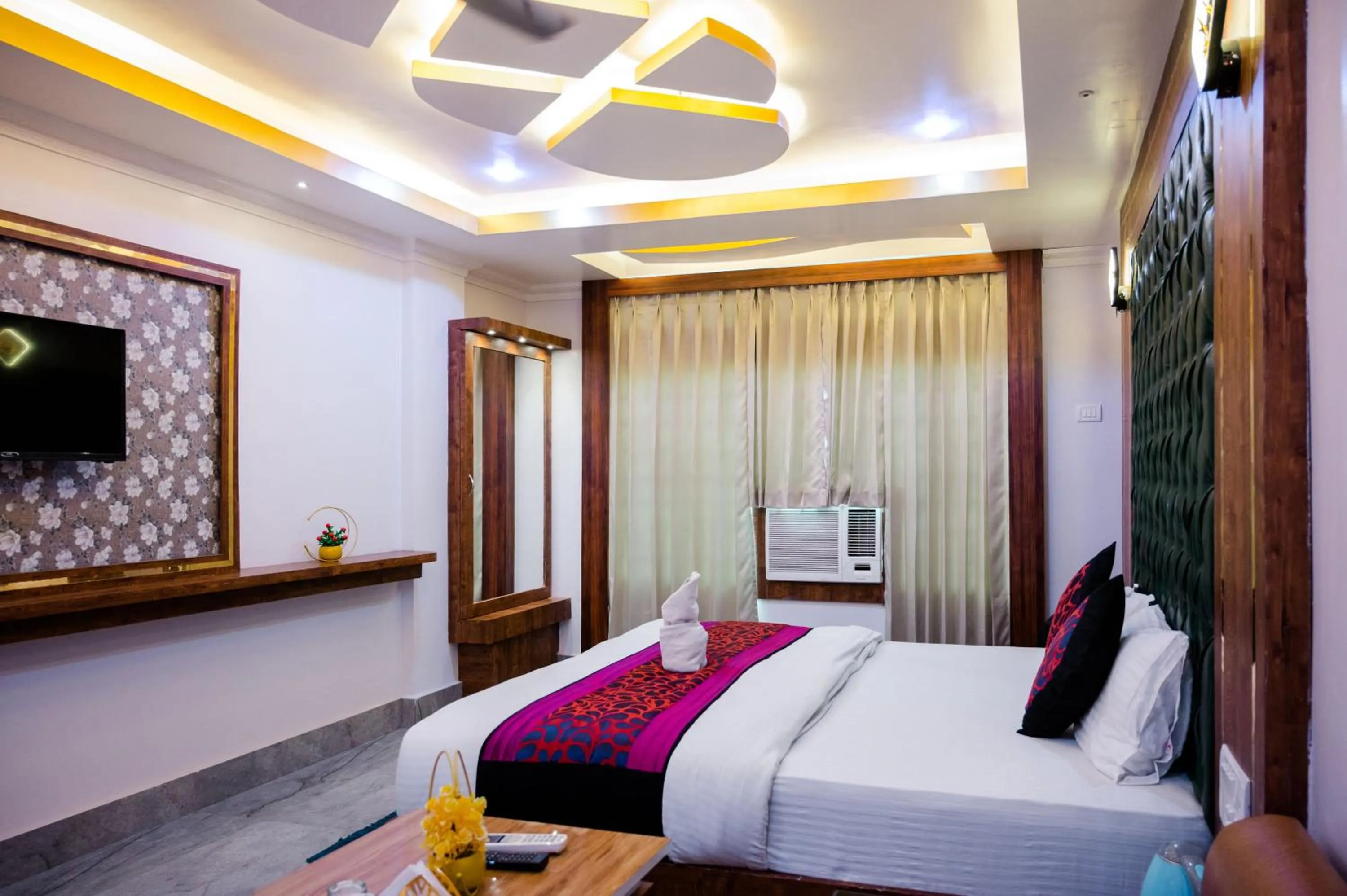 Bedroom, Bed in HOTEL COUNTRY INN