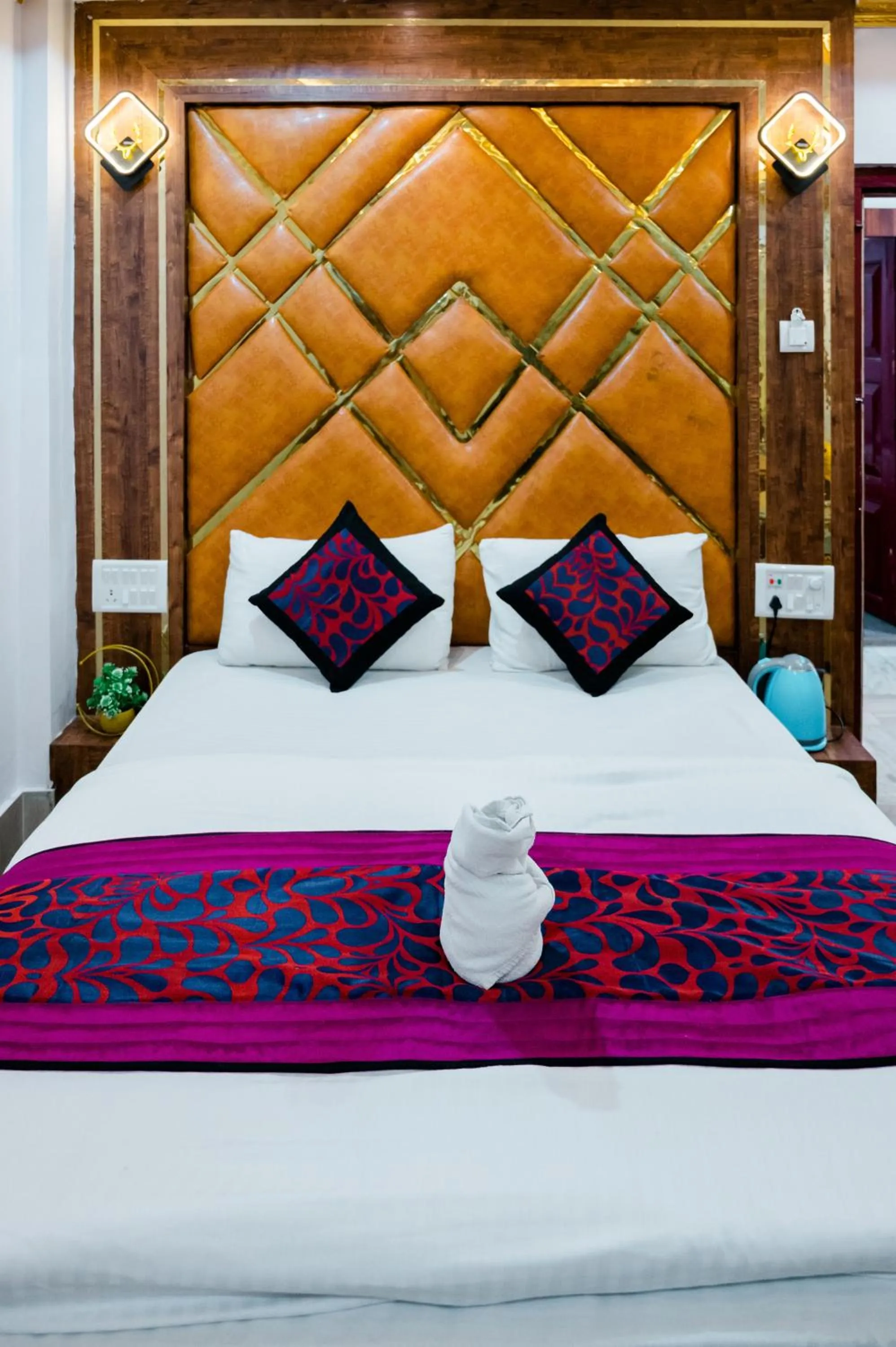 Bed in HOTEL COUNTRY INN