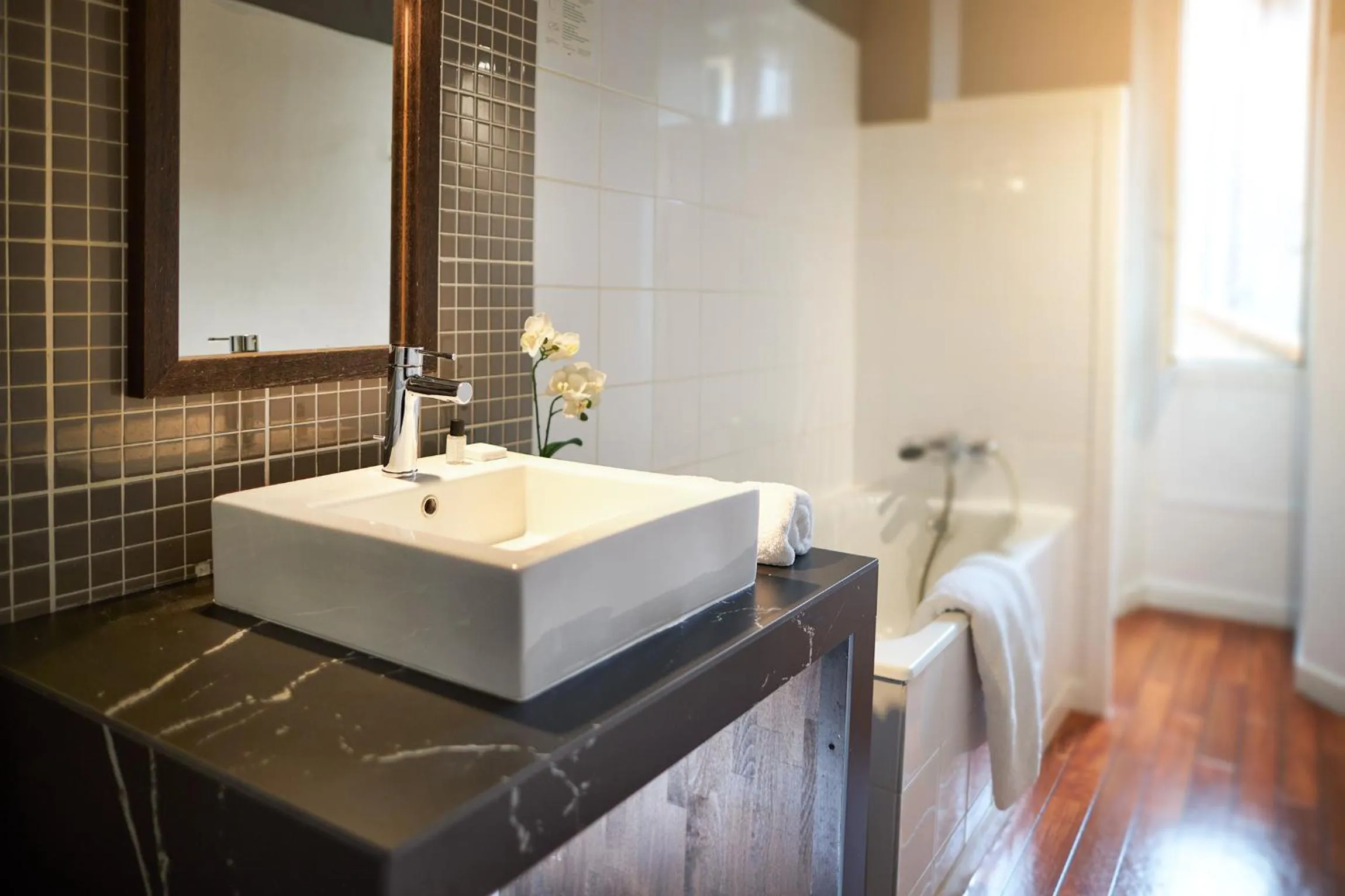 Bathroom in Hotel Les Negociants