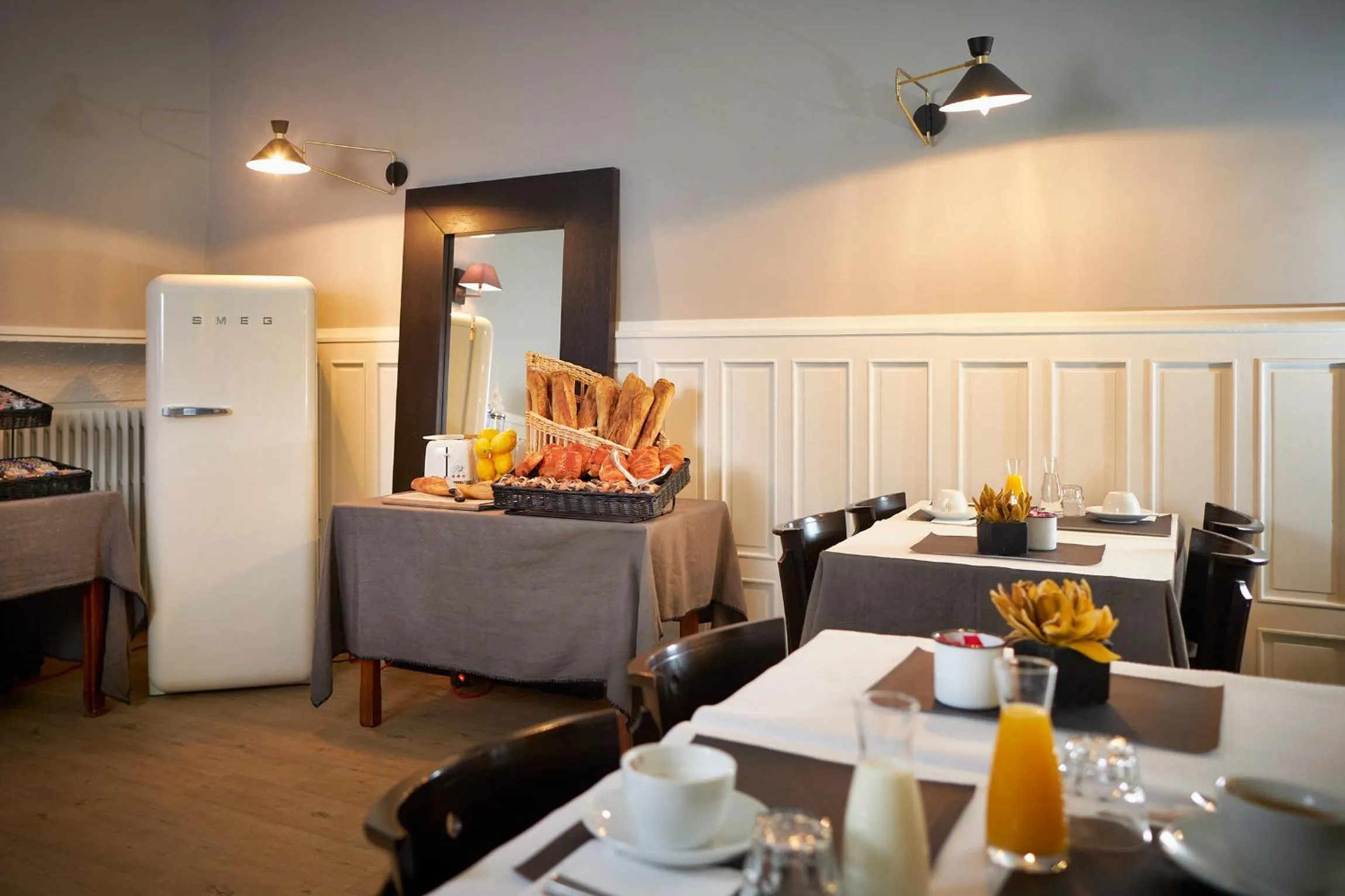 Breakfast in Hotel Les Negociants