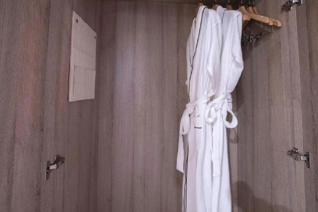 Atour Hotel Huzhou Changxing Changhai Road