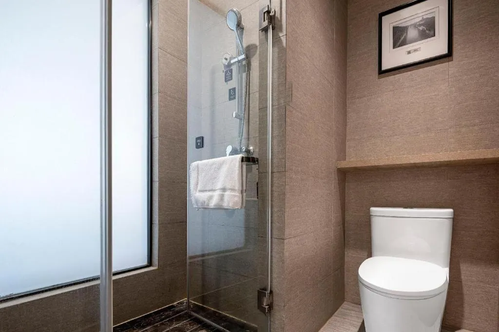 Atour Hotel Huzhou Changxing Changhai Road