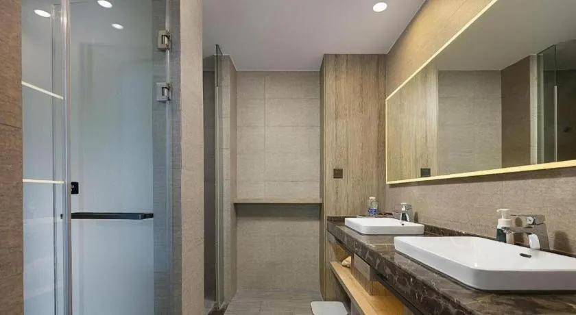 Atour Hotel Huzhou Changxing Changhai Road