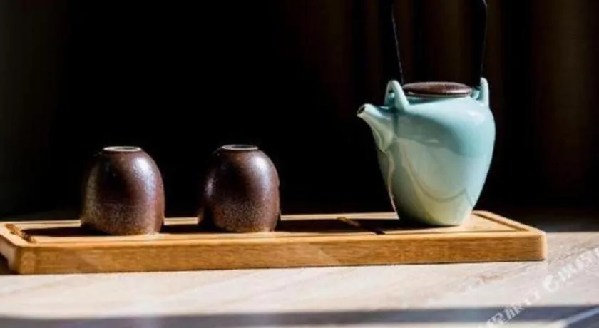 Atour Hotel Huzhou Changxing Changhai Road