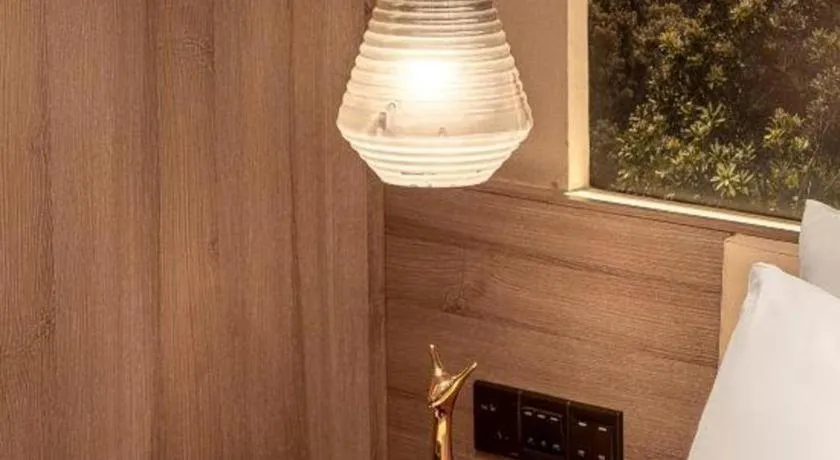 Atour Hotel Huzhou Changxing Changhai Road