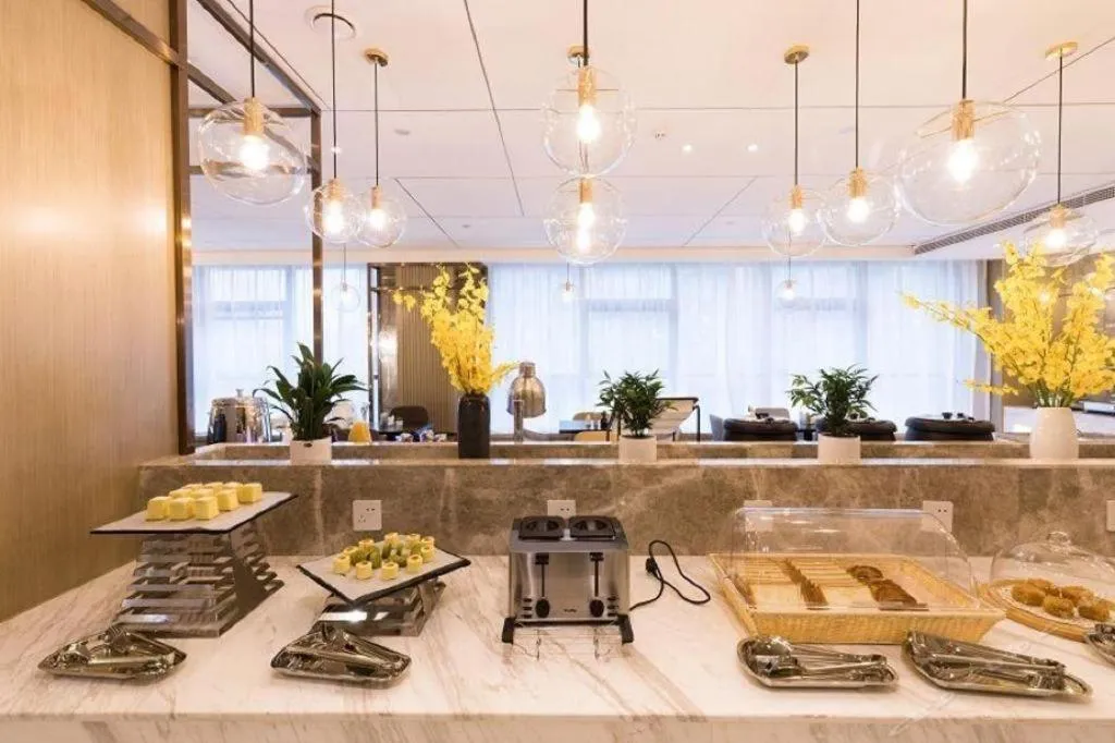 Atour Hotel Huzhou Changxing Changhai Road