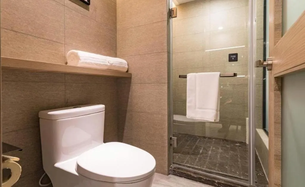 Atour Hotel Huzhou Changxing Changhai Road