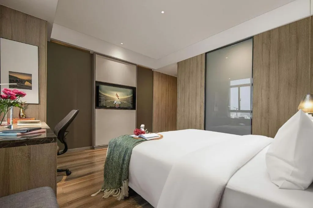 Bed in Atour Hotel Huzhou Changxing Changhai Road