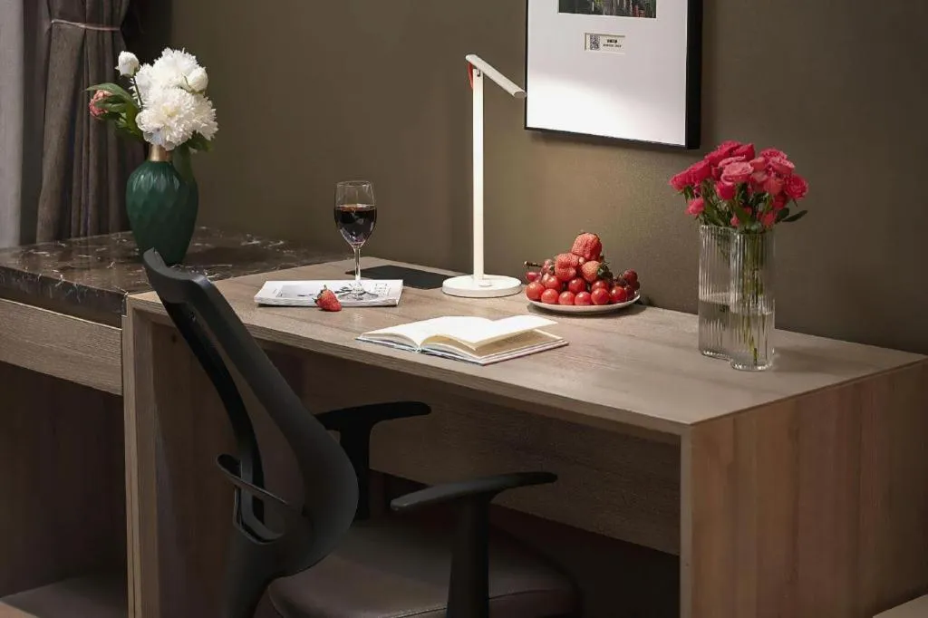 Atour Hotel Huzhou Changxing Changhai Road