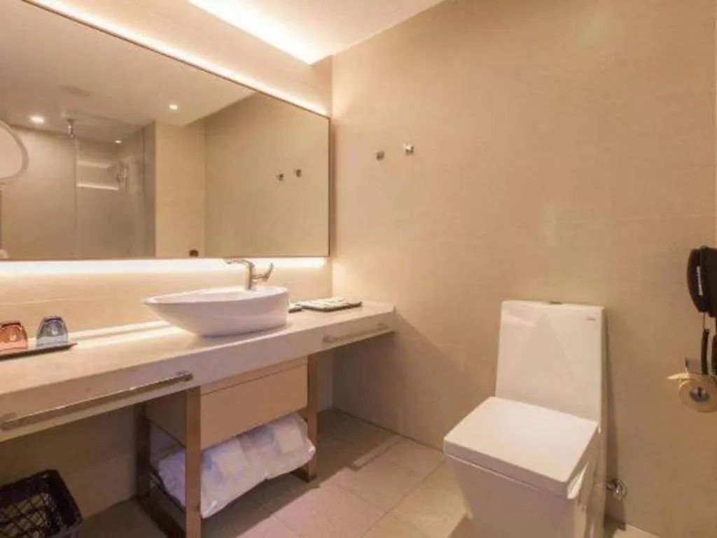 Lavande Hotels Wuhan Guanggu Yangjiawan Metro Station