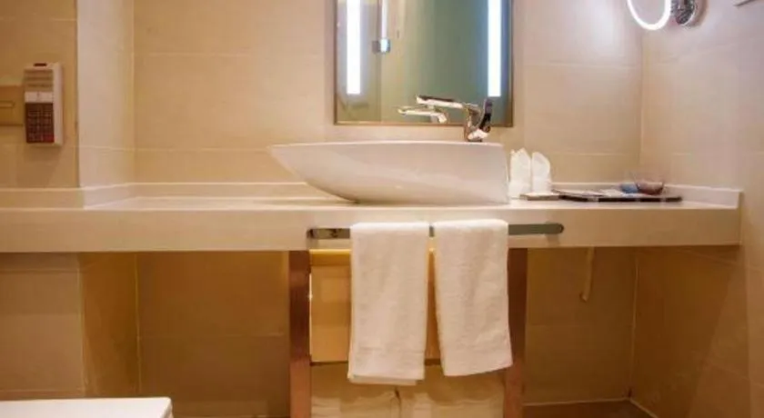 Lavande Hotels Wuhan Guanggu Yangjiawan Metro Station