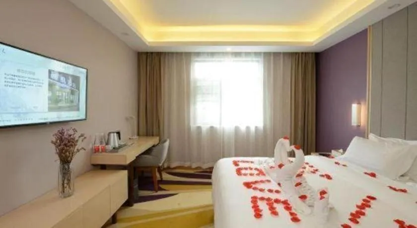 Bed in Lavande Hotels Wuhan Guanggu Yangjiawan Metro Station