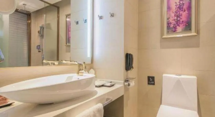 Lavande Hotels Wuhan Guanggu Yangjiawan Metro Station