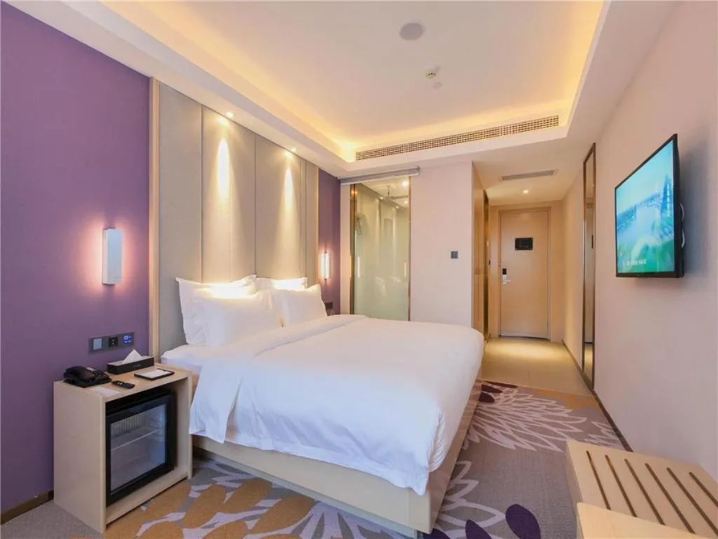 Bed in Lavande Hotels Wuhan Guanggu Yangjiawan Metro Station