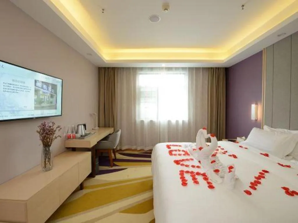 Bed in Lavande Hotels Wuhan Guanggu Yangjiawan Metro Station