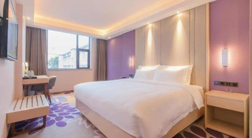 Bed in Lavande Hotels Wuhan Guanggu Yangjiawan Metro Station