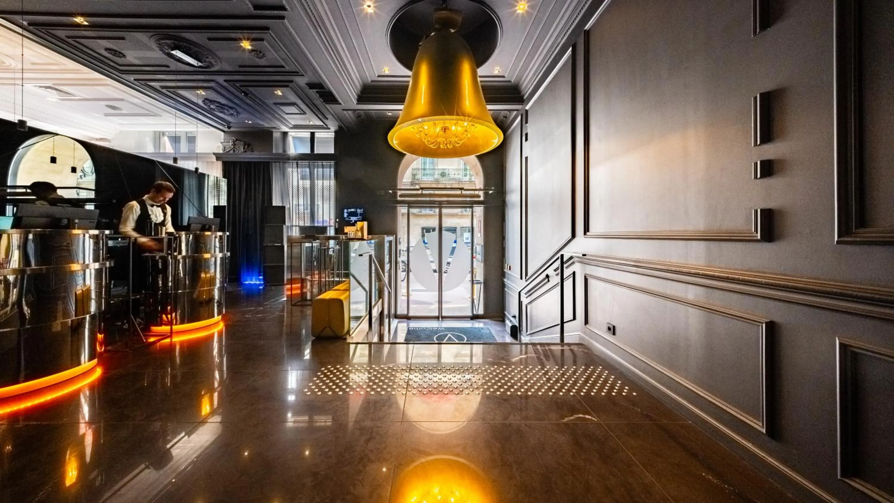 Lobby or reception in Vertigo Hotel, By Marriott, a Member of Design Hotels