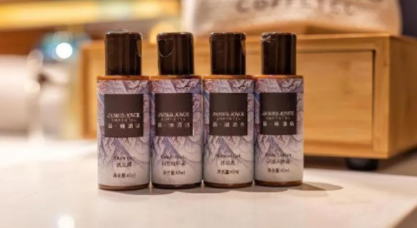 James Joyce Coffetel Anyang Railway Station Wenfeng Avenue Yinxu Scenic Spot