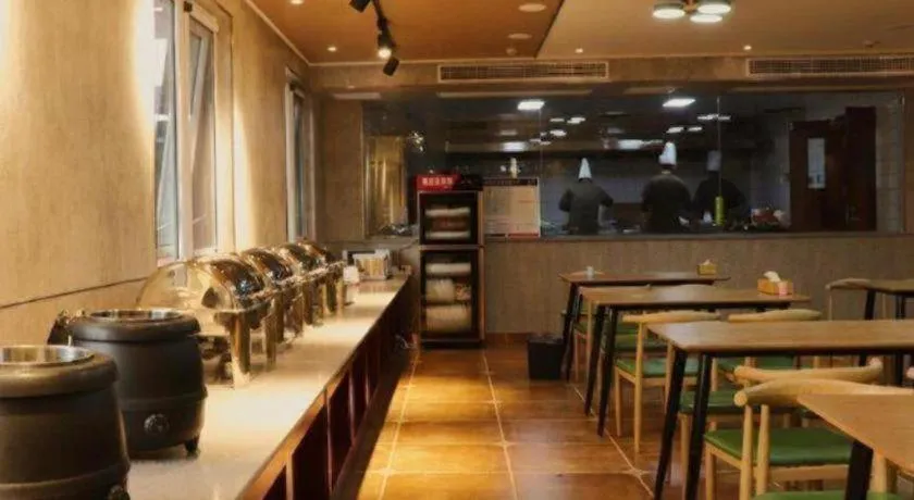 James Joyce Coffetel Anyang Railway Station Wenfeng Avenue Yinxu Scenic Spot