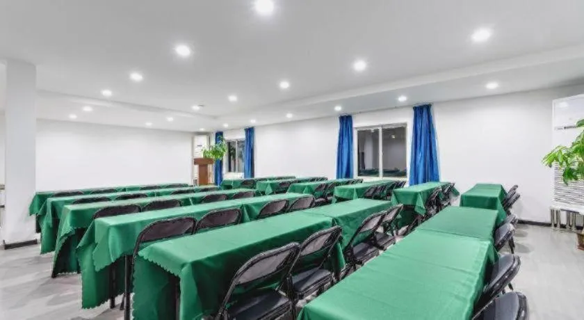 James Joyce Coffetel Tianjin Railway Station