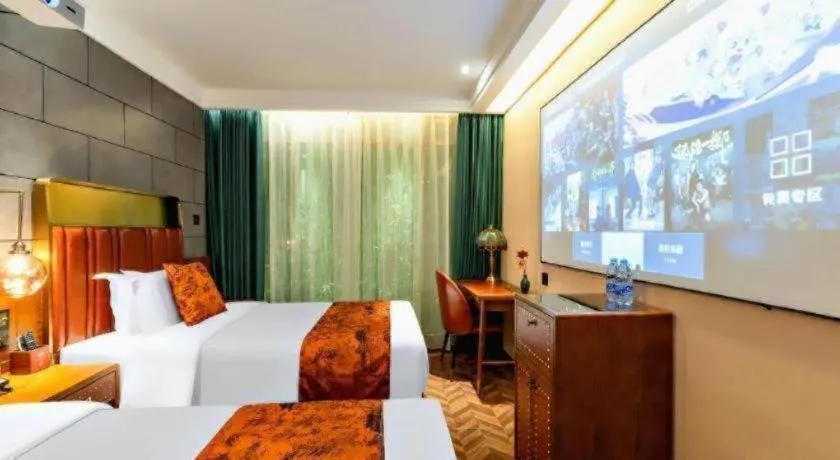 Bed in James Joyce Coffetel Tianjin Railway Station