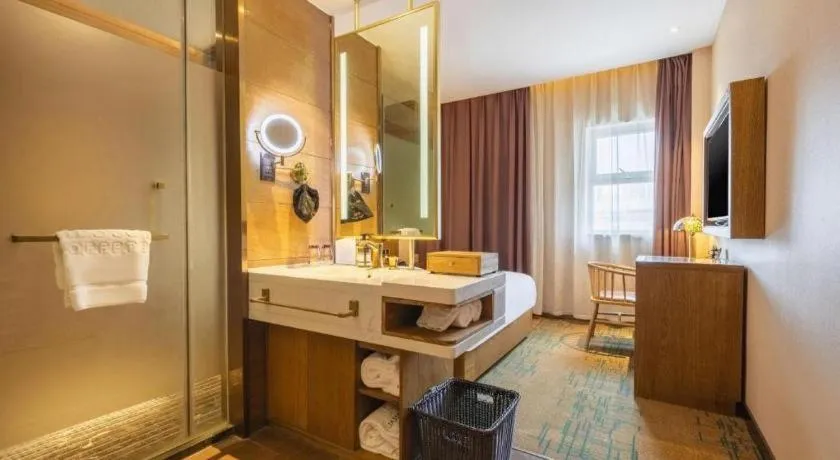 James Joyce Coffetel Tianjin Railway Station