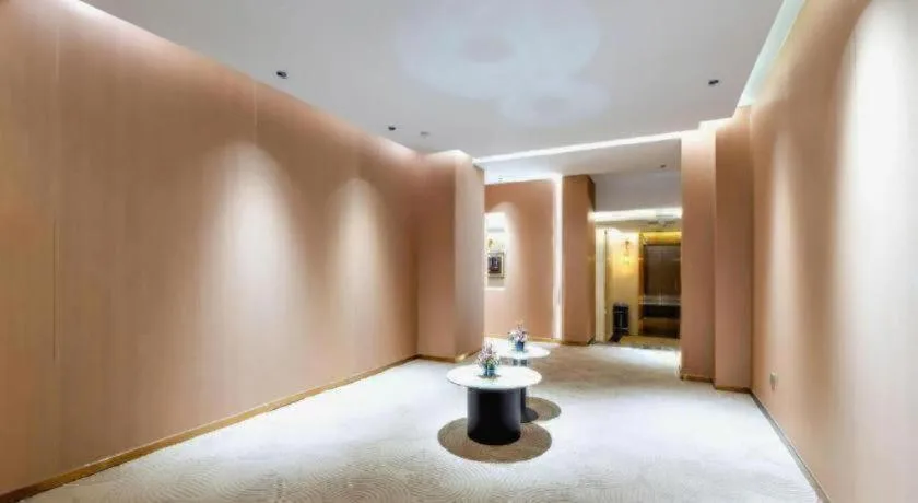 James Joyce Coffetel Tianjin Railway Station