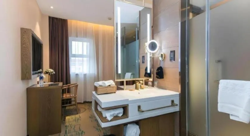 James Joyce Coffetel Tianjin Railway Station