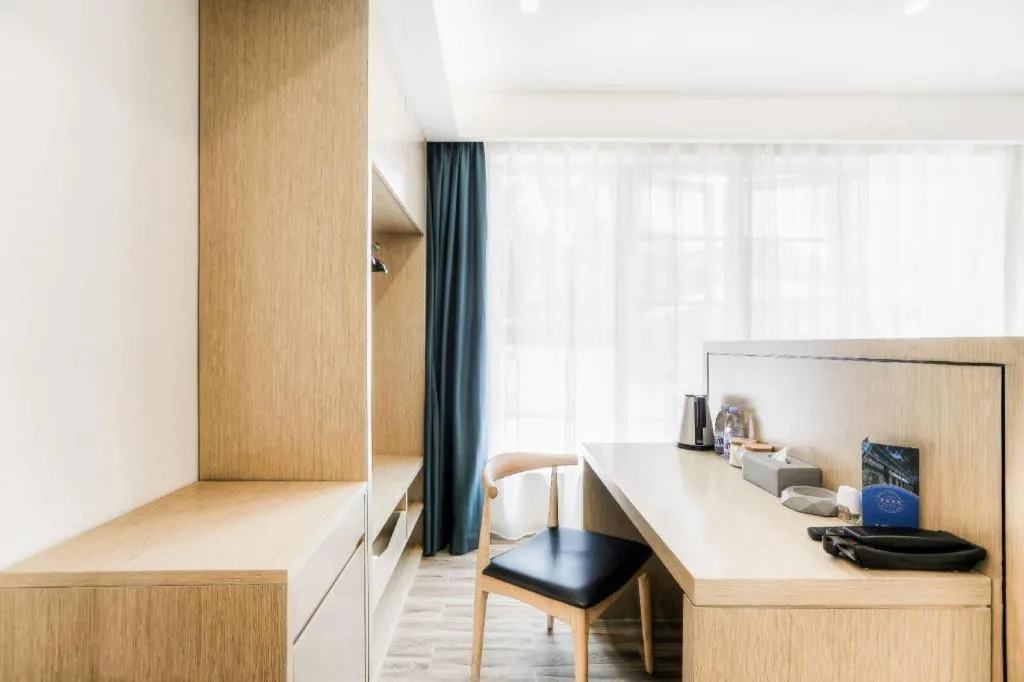 ZMAX Hotels Wuhan East Lake