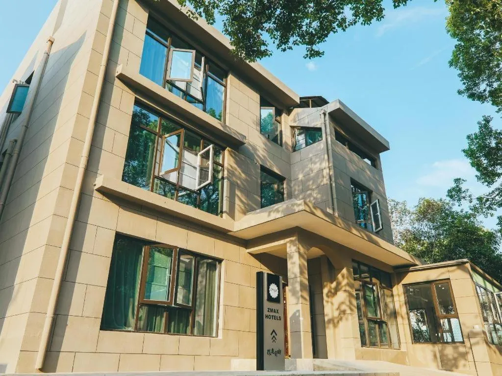 ZMAX Hotels Wuhan East Lake