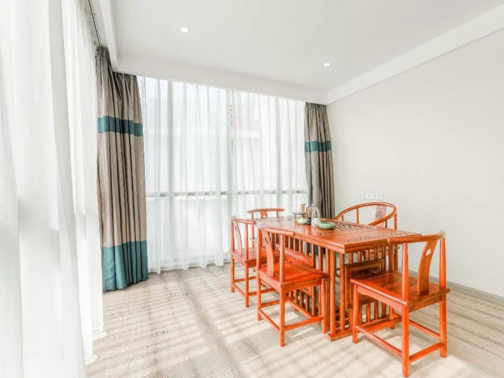 ZMAX Hotels Wuhan East Lake