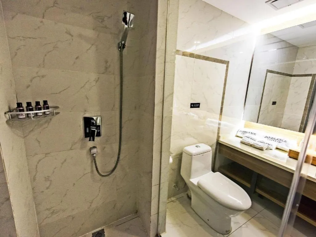 James Joyce Coffetel Jilin Railway Station Fortune Plaza