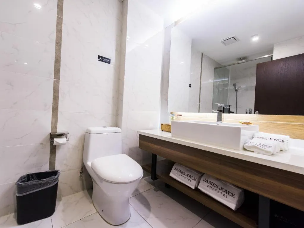 James Joyce Coffetel Jilin Railway Station Fortune Plaza