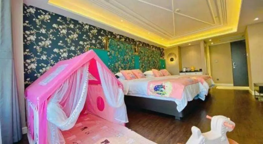 Bed in James Joyce Coffetel Harbin West High-speed Railway Station Wanda Plaza