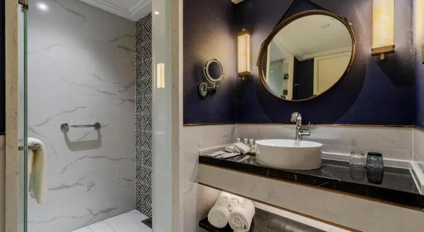 James Joyce Coffetel Harbin West High-speed Railway Station Wanda Plaza