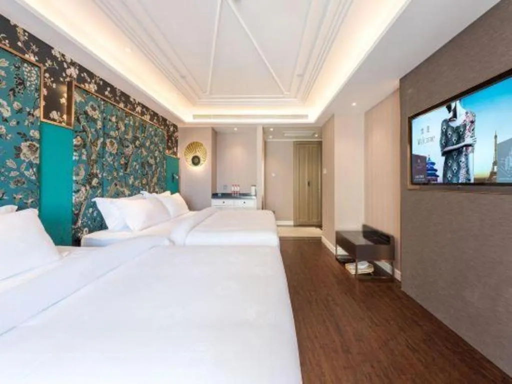 Bed in James Joyce Coffetel Harbin West High-speed Railway Station Wanda Plaza