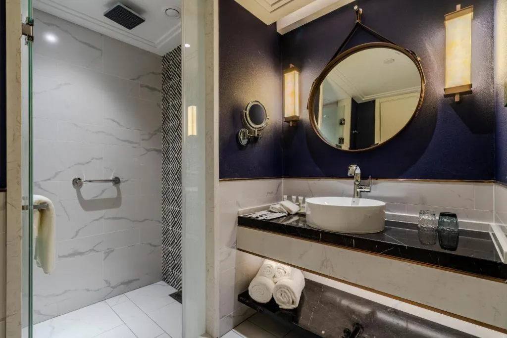 James Joyce Coffetel Harbin West High-speed Railway Station Wanda Plaza