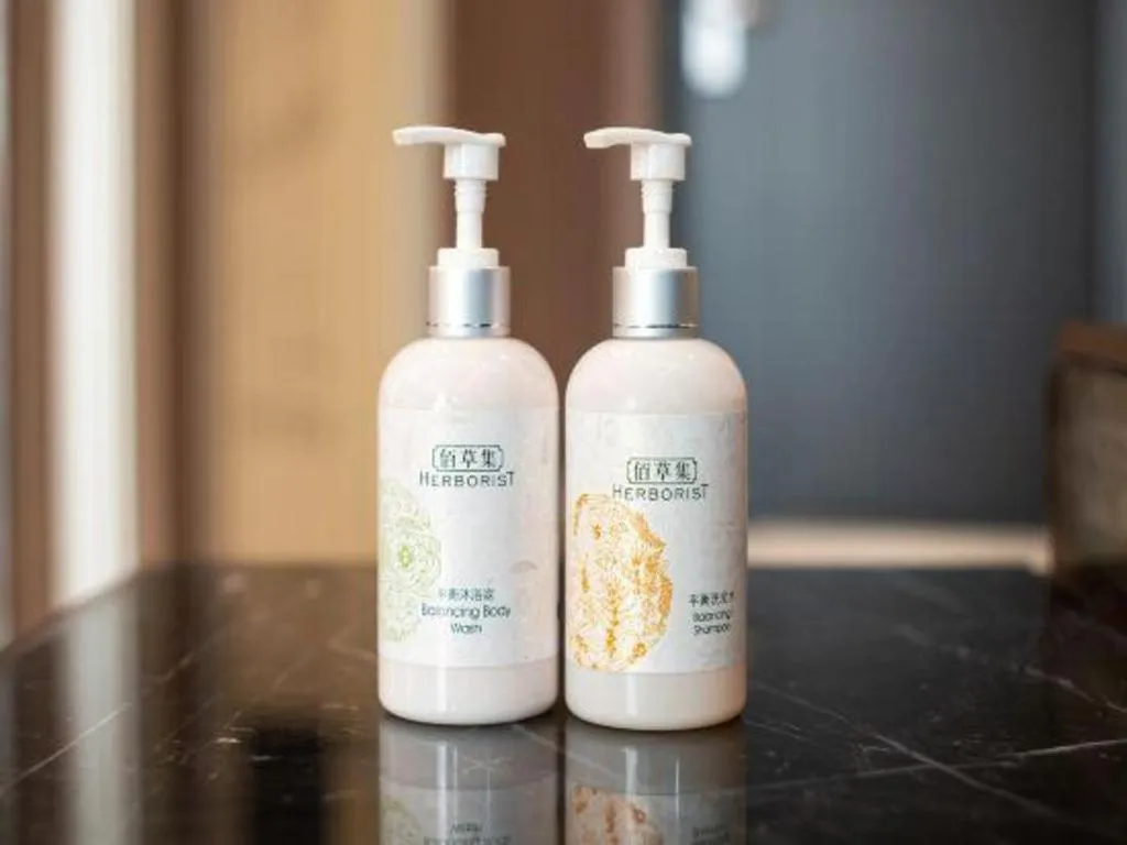 James Joyce Coffetel Harbin West High-speed Railway Station Wanda Plaza