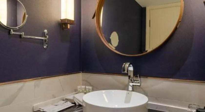 James Joyce Coffetel Harbin West High-speed Railway Station Wanda Plaza