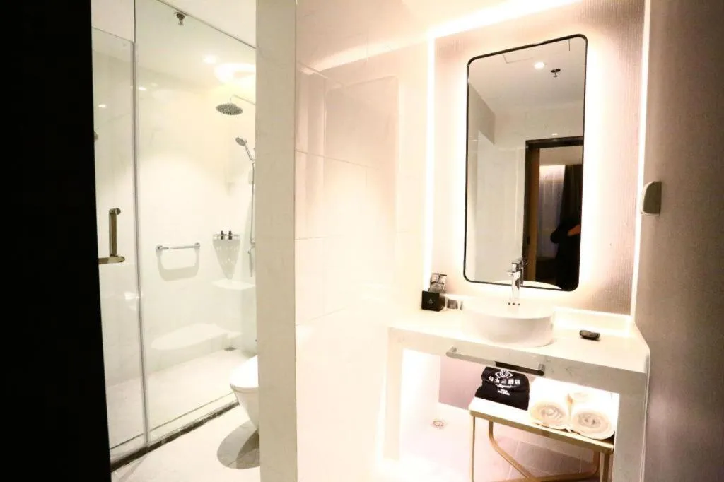 Magnotel Hengshui Lake Jizhou Middle School