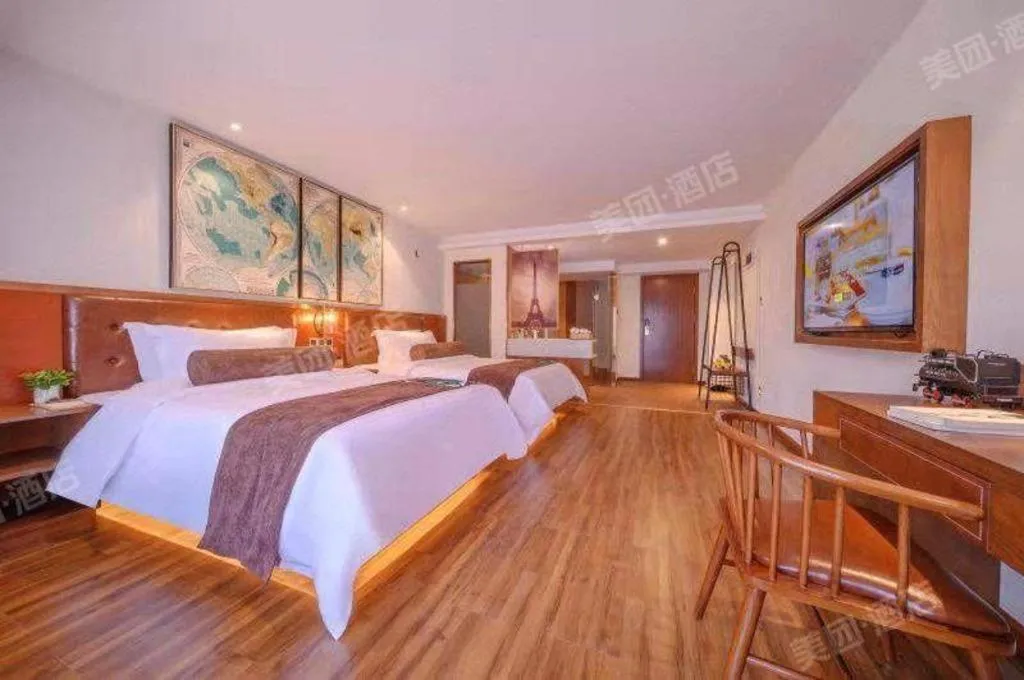 Bed in James Joyce Coffetel Wuhan Gutian Er Road Metro Station