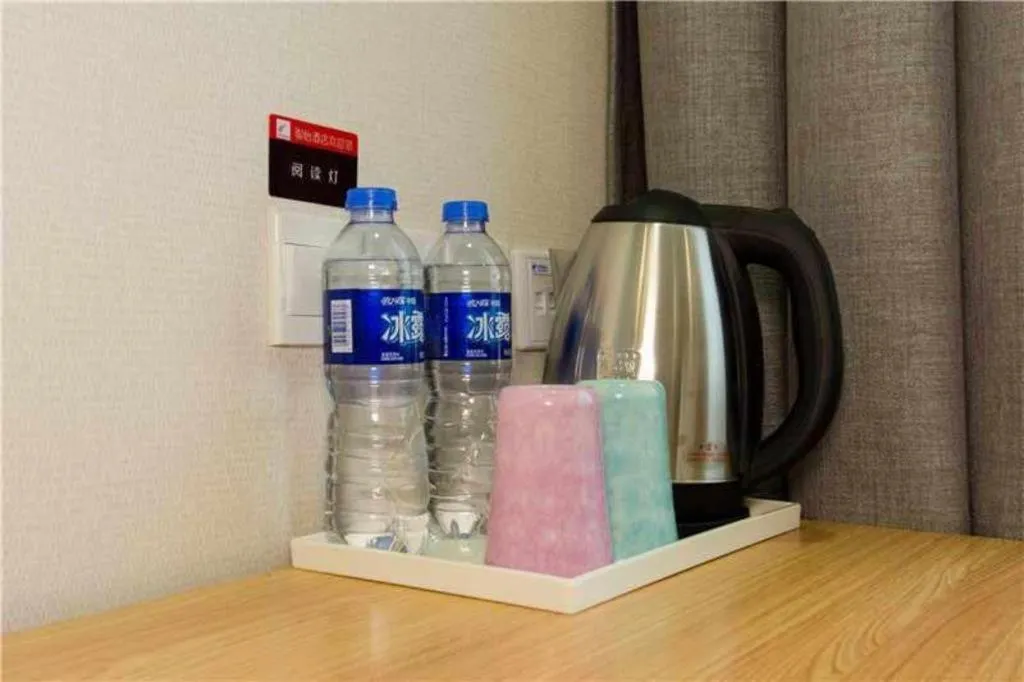 PAI Hotels Shijiazhuang Railway Station West Square