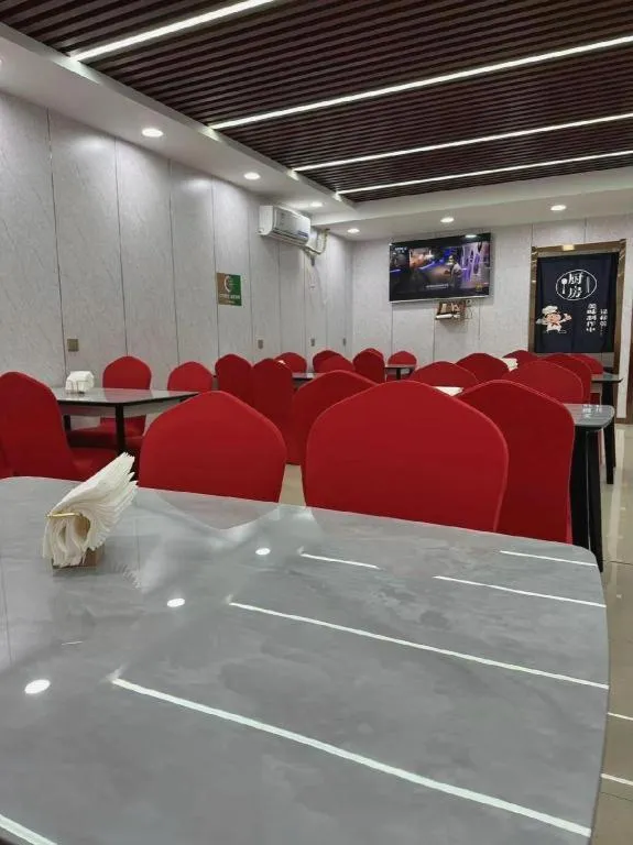 PAI Hotels Shijiazhuang Railway Station West Square