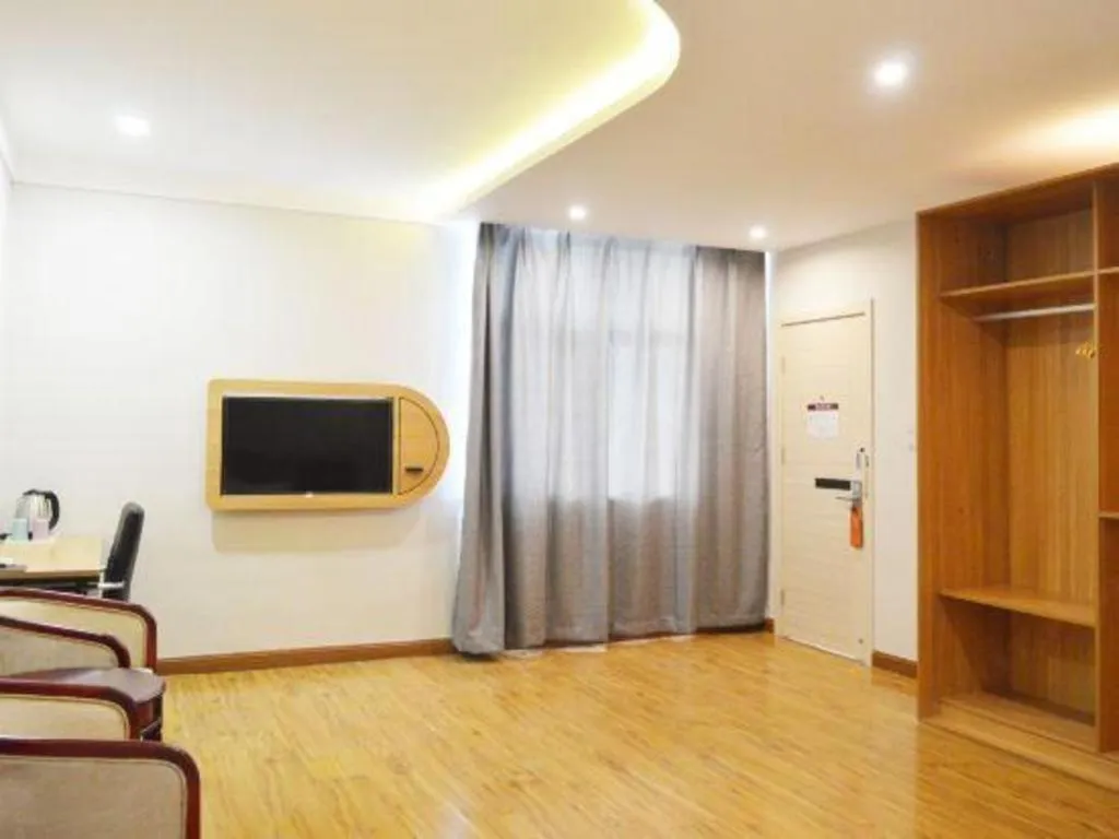 PAI Hotels Shijiazhuang Railway Station West Square