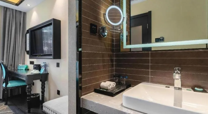 Xana Hotelle Tangshan North Railway Station