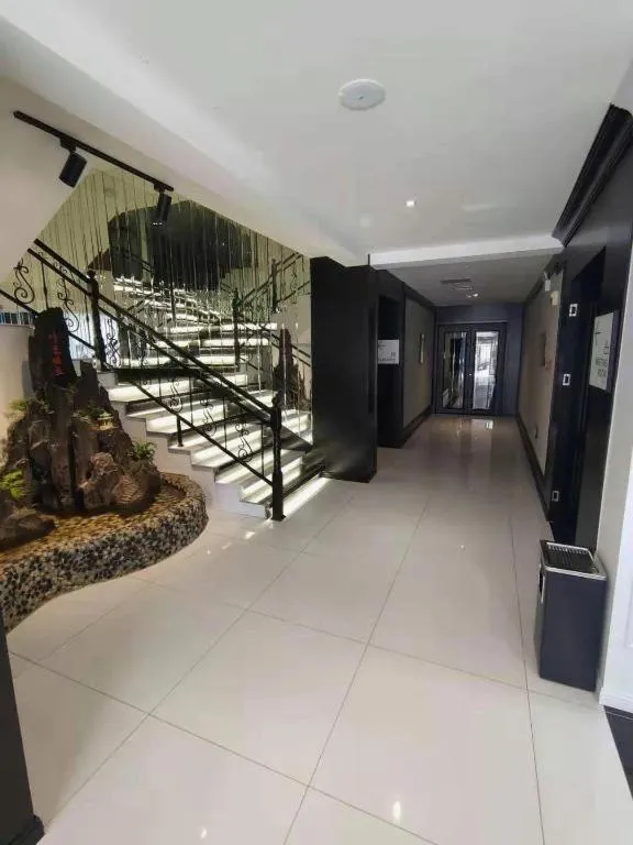 Xana Hotelle Tangshan North Railway Station